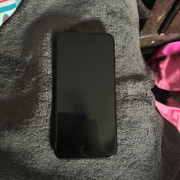 this is a iphone se newest one.